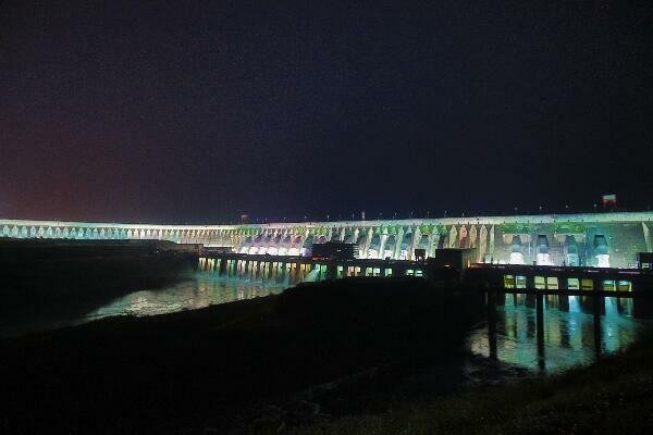 Itaipu Binacional: Show de Luzes!