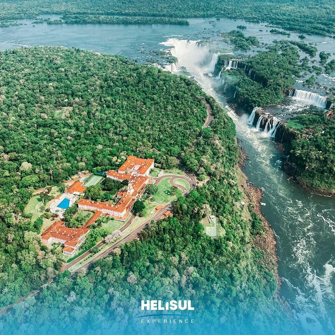 Helisul, voo panorâmico de helicóptero pelas cataratas!