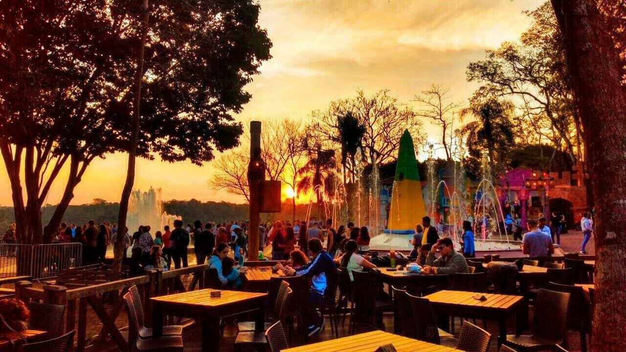 Fantástico jantar no Restaurante Cabeza de Vaca, no Marco das Três Fronteiras!