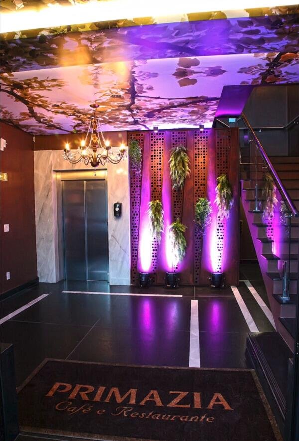 Almoço com buffet livre em um ambiente requintado, no coração do Vale dos Vinhedos!!