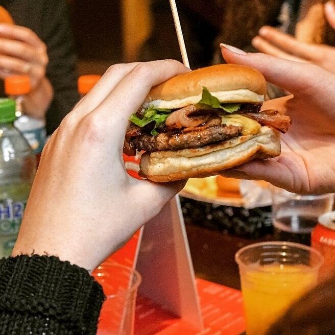 Burger com Vista no Alpen Park!