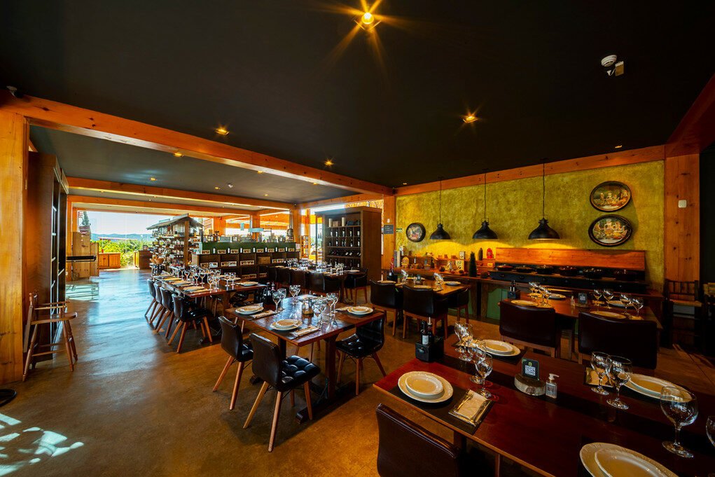 Um paraíso entre pôr do sol e oliveiras