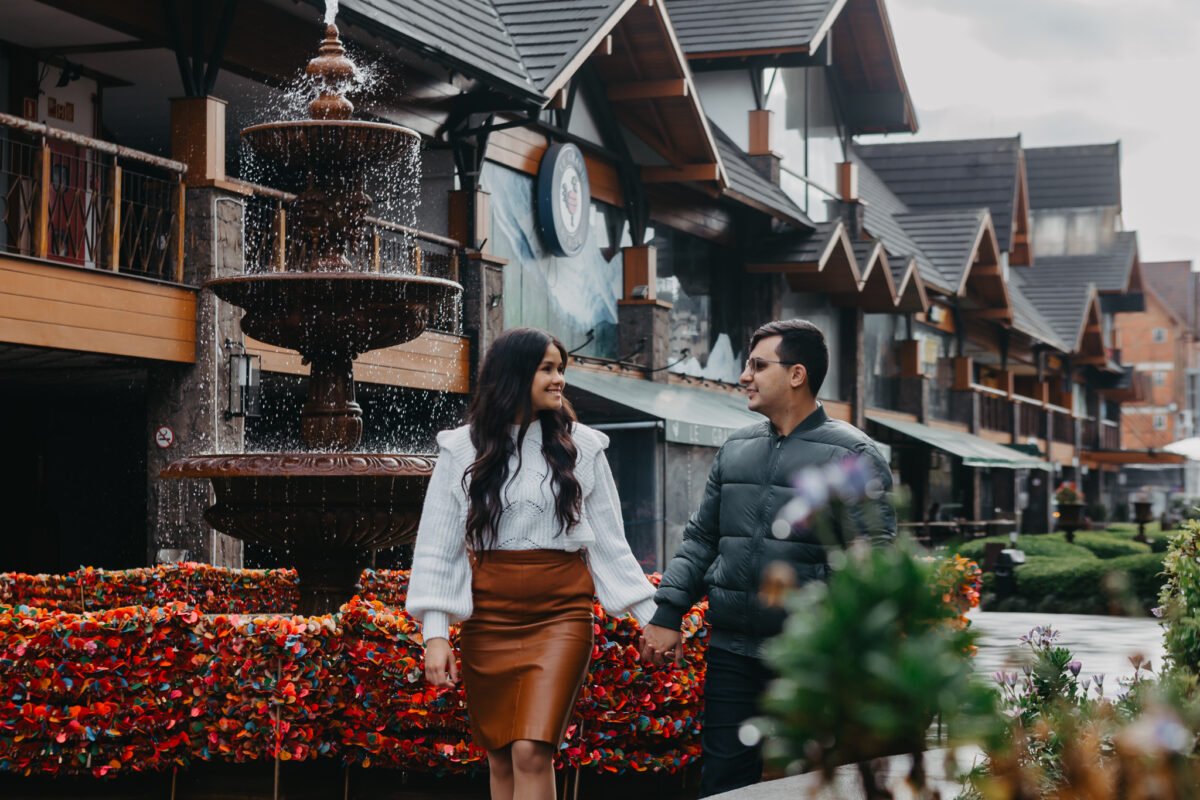 Descubra Gramado e Canela com um ensaio fotográfico! Transforme sua viagem em uma experiência inesquecível com um book turístico completo.