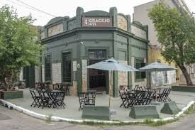 Opções de combo na melhor parrilla do 4° Distrito!