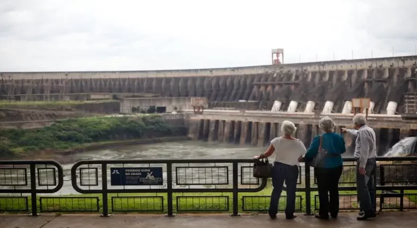 Ingressos para Itaipu Panorâmica: Conheça um dos Maiores Projetos de Engenharia do Mundo com Vista Exclusiva da Barragem e Turbinas!