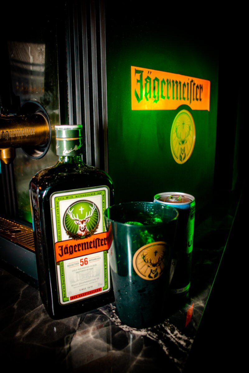 Noite na Plur com R$100 em Consumo: HipHop & Funk no 4º Distrito!