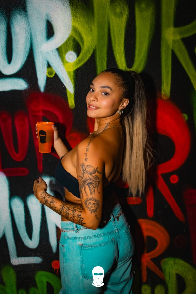 Noite na Plur com R$100 em Consumo: HipHop & Funk no 4º Distrito!