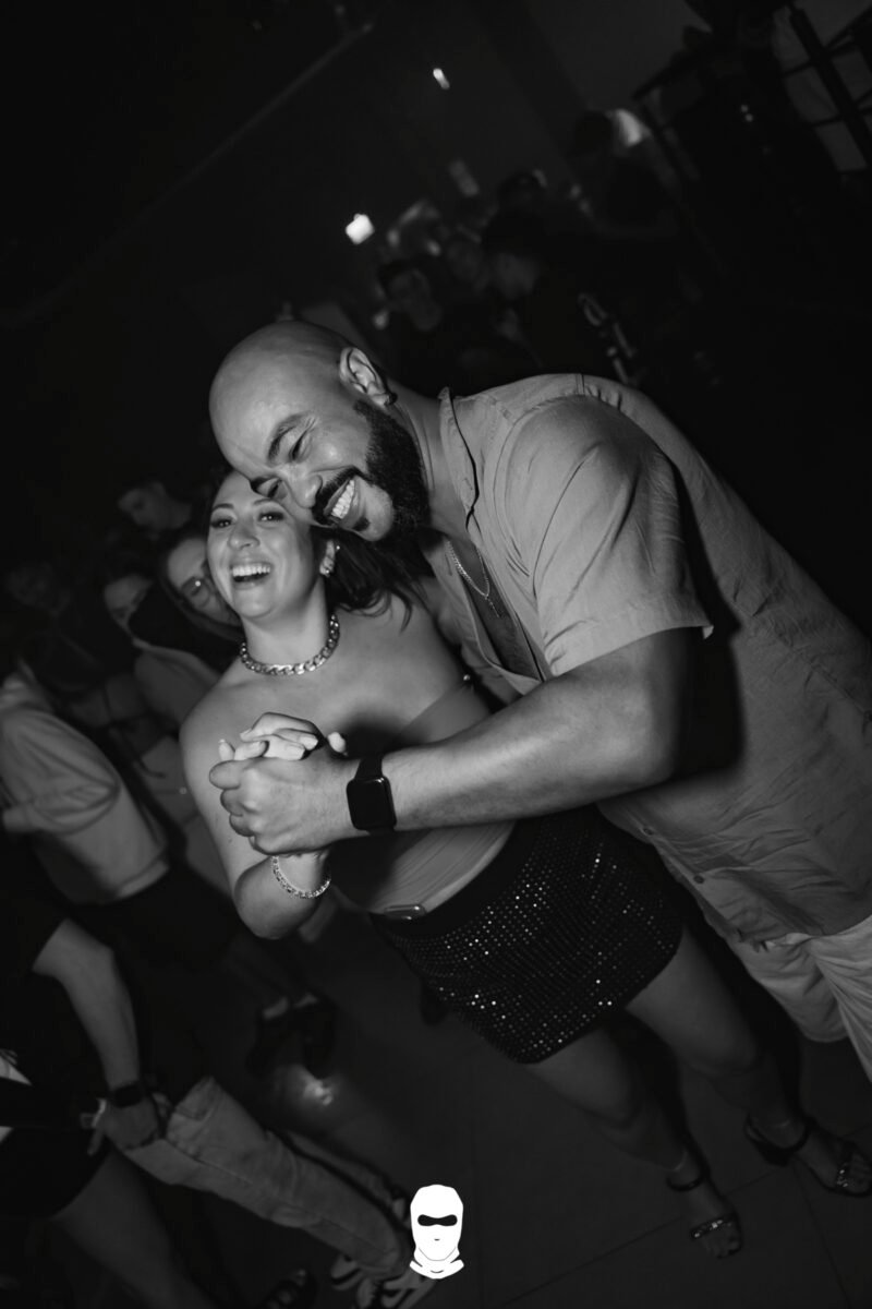 Noite na Plur com R$100 em Consumo: HipHop & Funk no 4º Distrito!