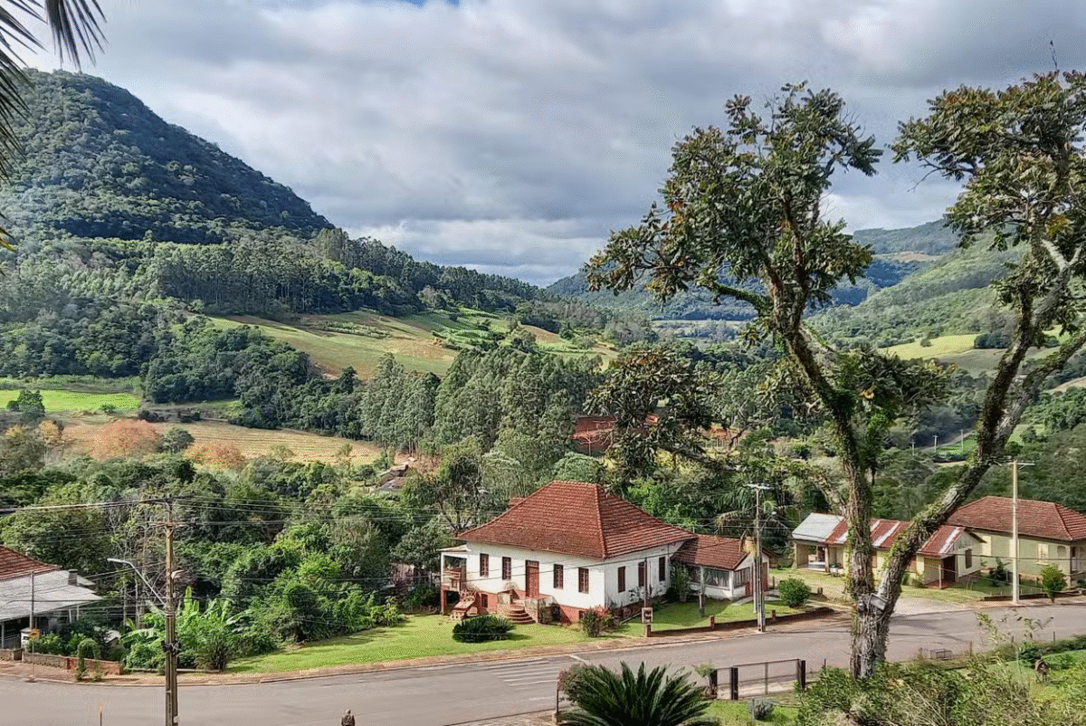 Cactos, Avestruzes e Convento: Um Roteiro Inusitado nos Arredores de Caxias!