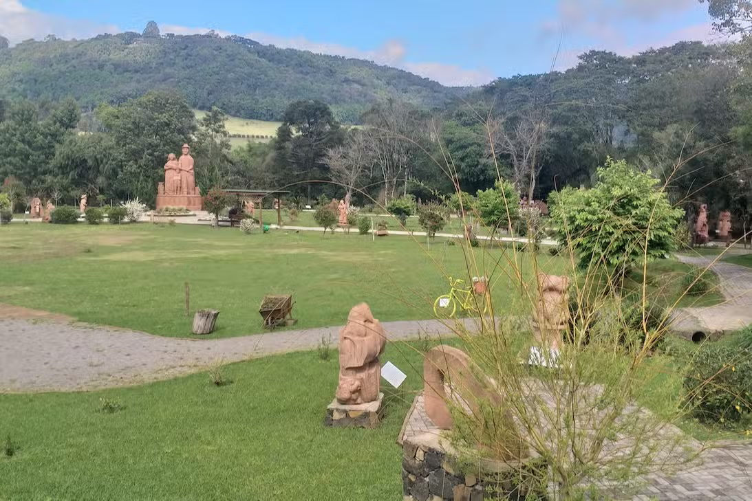 Tradição Alemã na Serra Gaúcha: Viva o Encanto de Nova Petrópolis!
