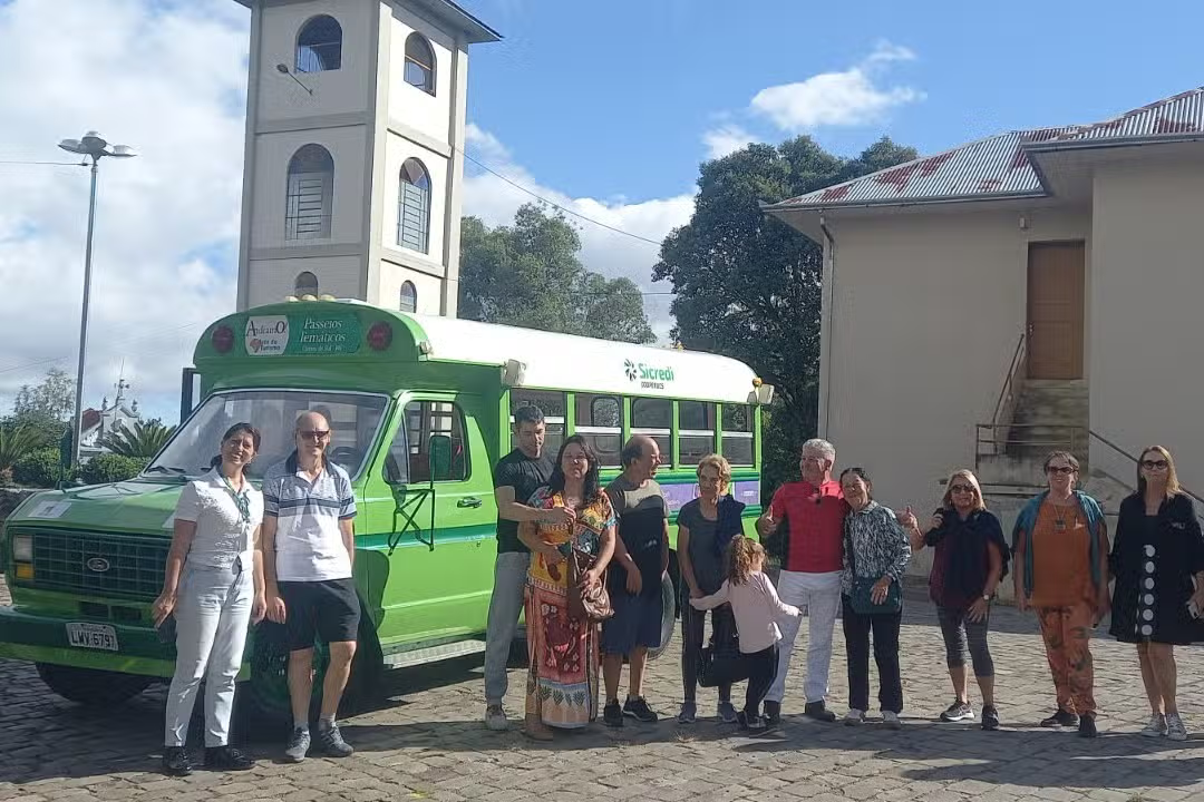 Tour Uva e Vinho: Um Passeio de Ônibus Temático pelas Paisagens de Caxias do Sul!