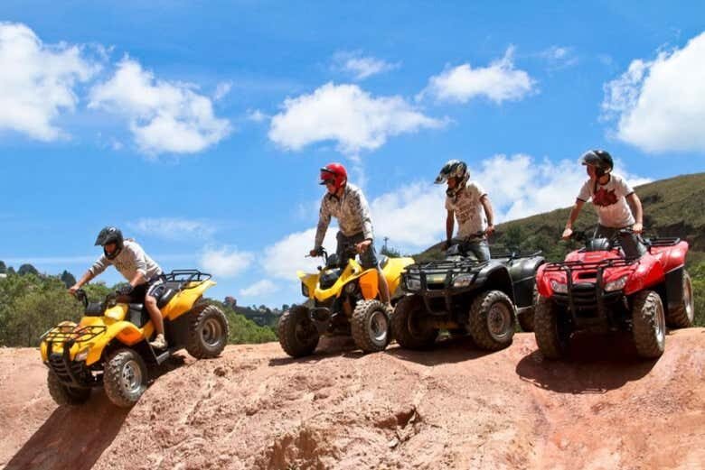 Explore as Belezas de Campos do Jordão em Uma Aventura de Quadriciclo!