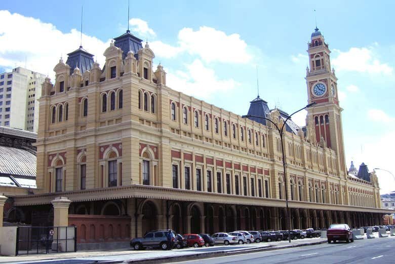 Descubra a Cultura de São Paulo: Tour pela Pinacoteca e Museu da Língua Portuguesa!