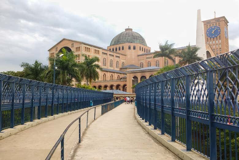 Descubra a Fé e Beleza de Aparecida: Uma Excursão Inesquecível!
