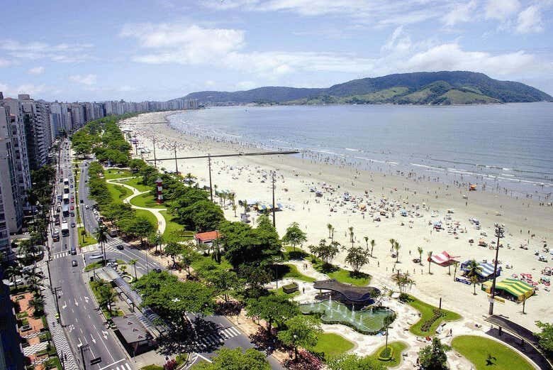 Descubra a Costa Paulista: Excursão Completa a Santos, São Vicente e Guarujá!