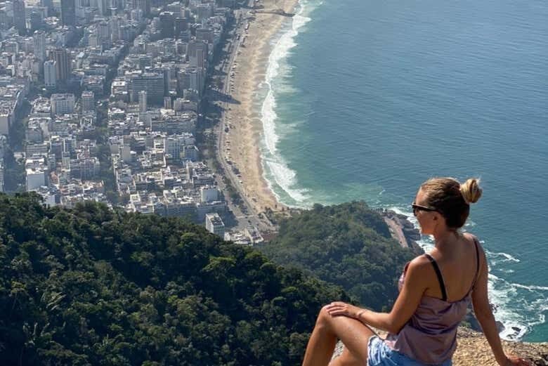 Descubra o Morro Dois Irmãos e o Vidigal: Natureza e Cultura no Rio de Janeiro!