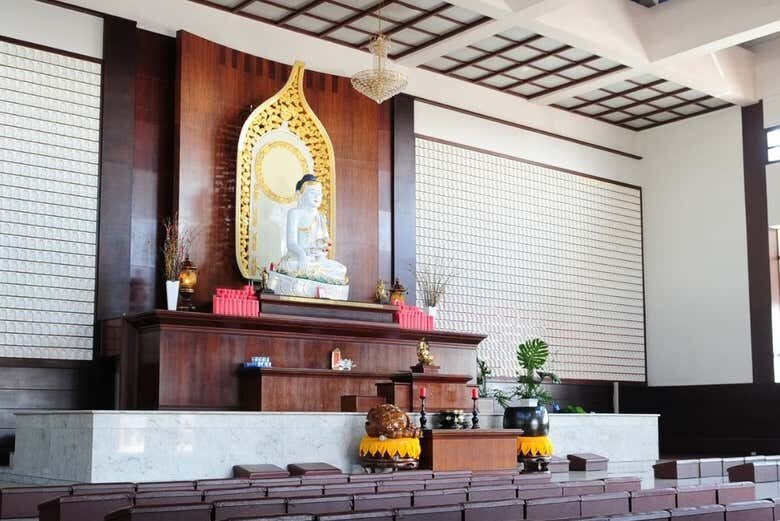 Excursão ao Templo Zu Lai: Descubra o Maior Santuário Budista da América Latina!