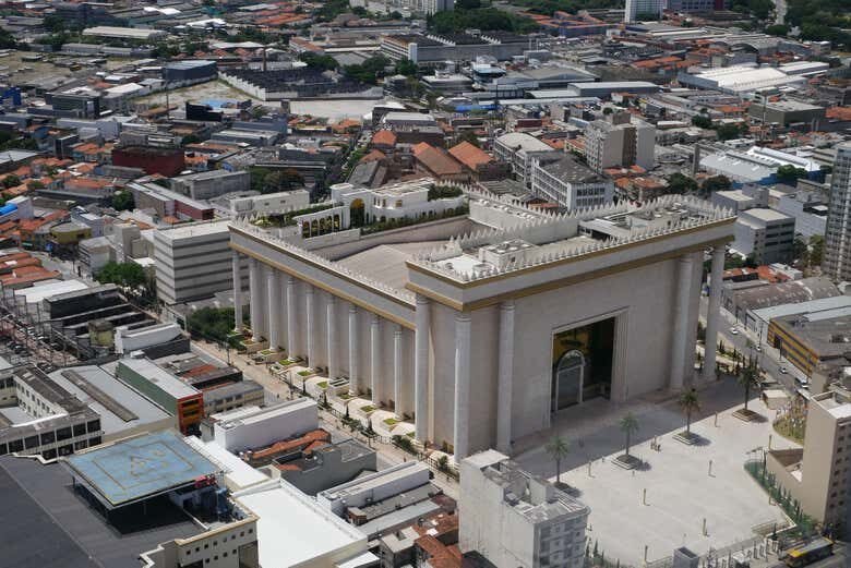 Descubra o Impressionante Templo de Salomão em São Paulo!