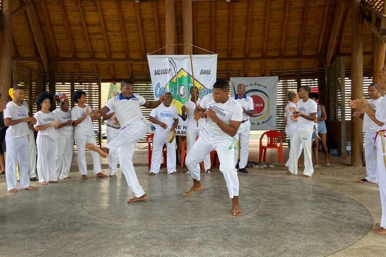 Imersão na Capoeira em Salvador: Arte e Cultura Afro-brasileira!