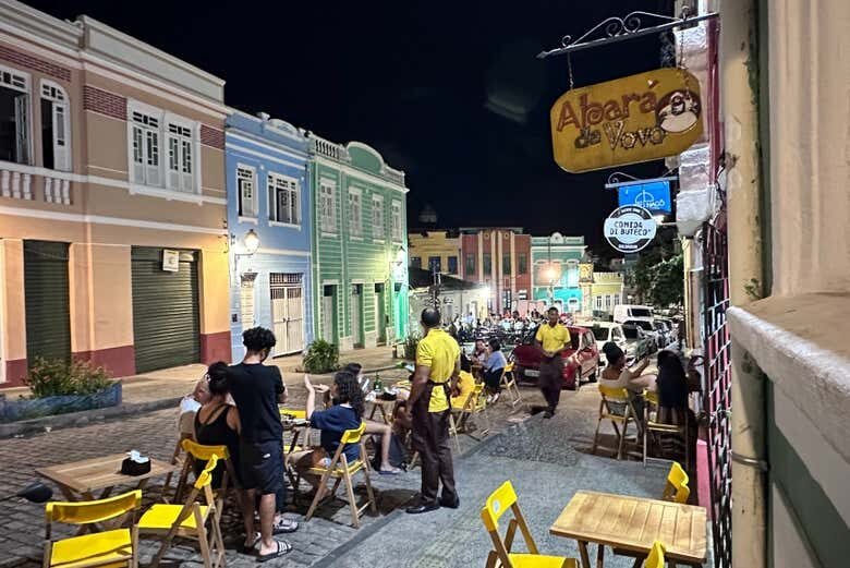 Tour Noturno pelo Pelourinho com Ritos Tradicionais Afro-Brasileiros!