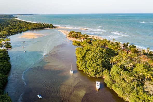 Explore o Mundo Subaquático da Bahia: Batismo de Mergulho em Porto Seguro!