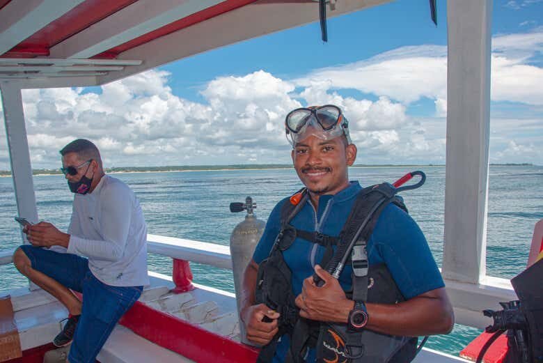 Explore o Mundo Subaquático da Bahia: Batismo de Mergulho em Porto Seguro!