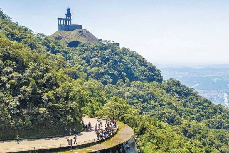 Explore a História e Natureza na Trilha Privada pela Estrada Velha de Santos!