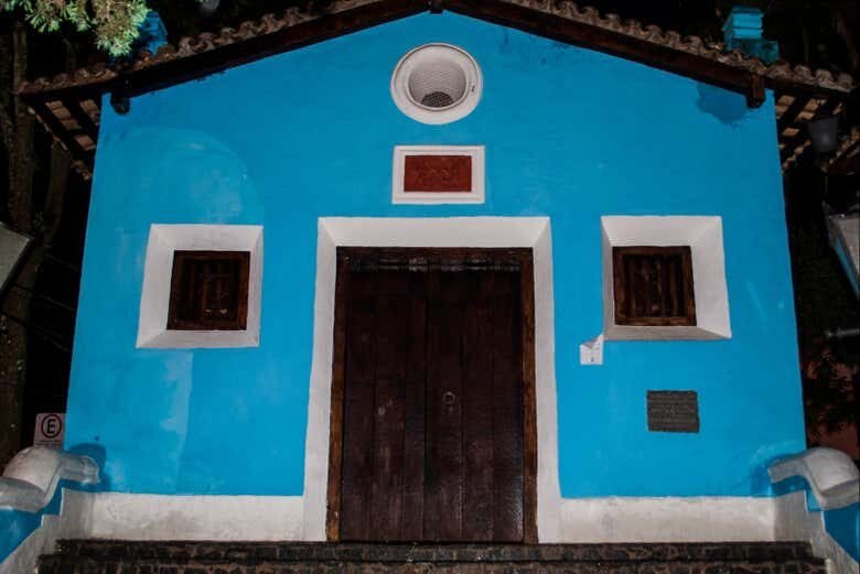 Explore a Pitoresca Embu das Artes: Cultura e Arte Pertinho de SP!