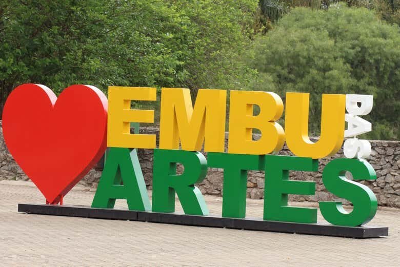 Explore a Pitoresca Embu das Artes: Cultura e Arte Pertinho de SP!