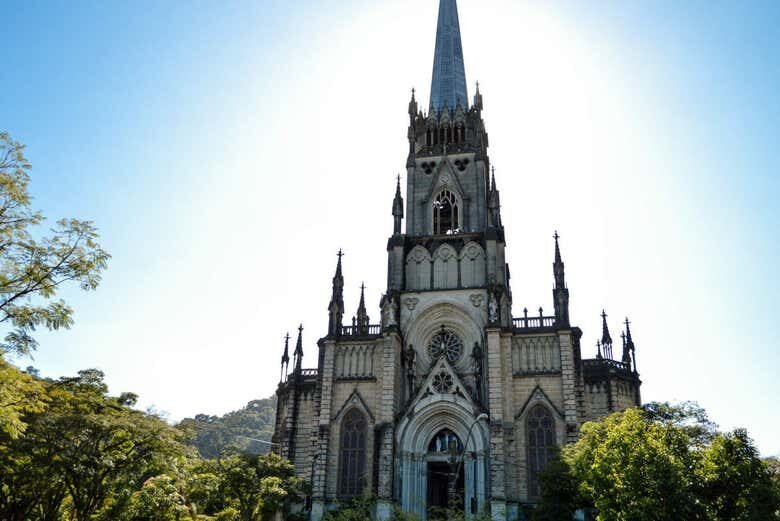 Excursão Privada a Petrópolis ou Arraial do Cabo: Descubra os Encantos!