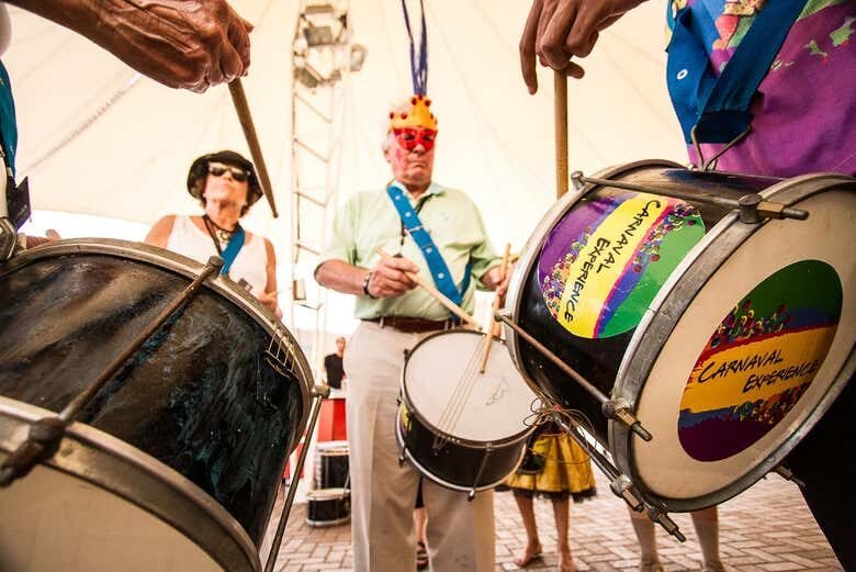 Tour Privado Pelo Carnaval do Rio de Janeiro: Descubra os Segredos e Dance ao Ritmo da Cidade Maravilhosa!