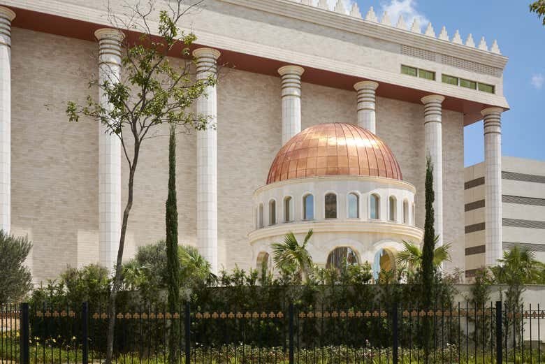 Descubra o Impressionante Templo de Salomão em São Paulo!