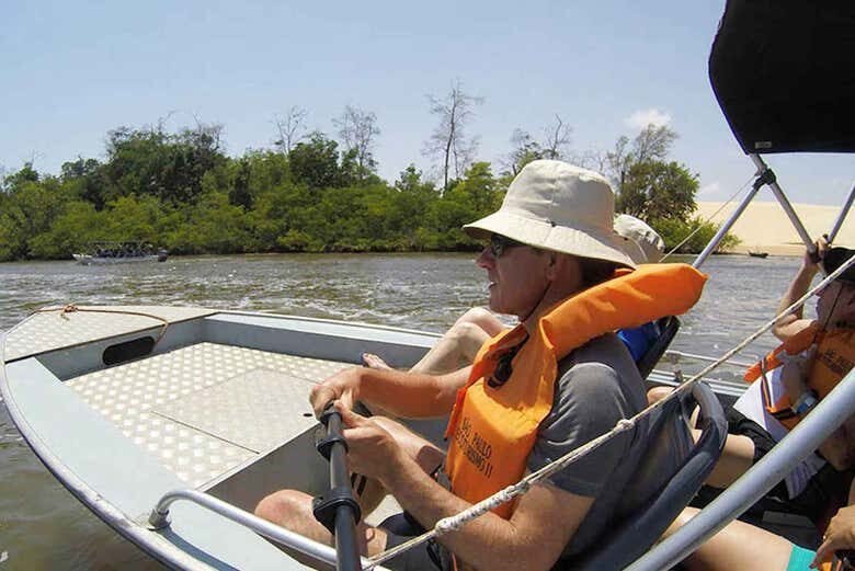 Explore a Natureza e Vivencie um Passeio Incrível pelo Rio Preguiças!