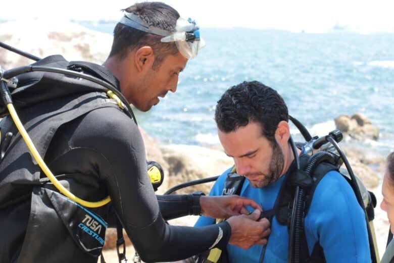 Aventura em Ilhabela: Tour 4x4 e Mergulho!