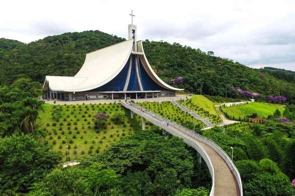 Fé, Cultura e Compras: Excursão a Nova Trento + Brusque!