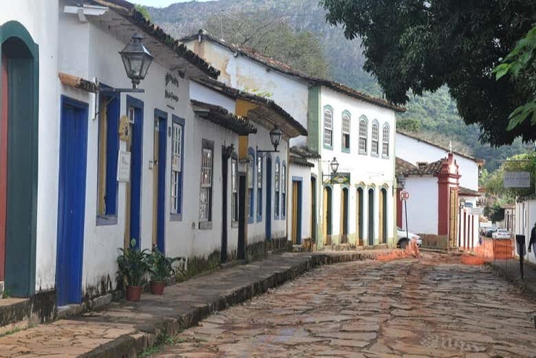 Descubra as Jóias Históricas de Minas Gerais: Excursão a Tiradentes e São João del-Rei!