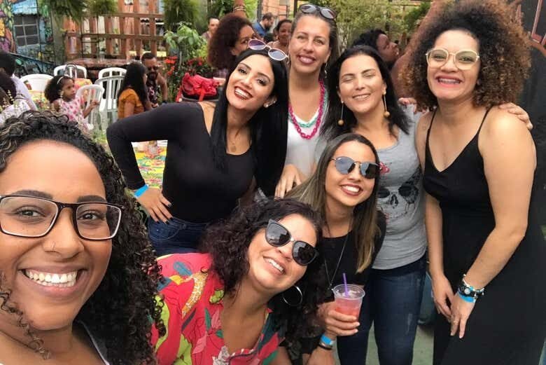 Experiência Autêntica em São Paulo: Feijoada e Cultura em Paraisópolis!