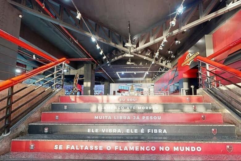 Tour pelo Estádio do Maracanã e pela Sede da Gávea