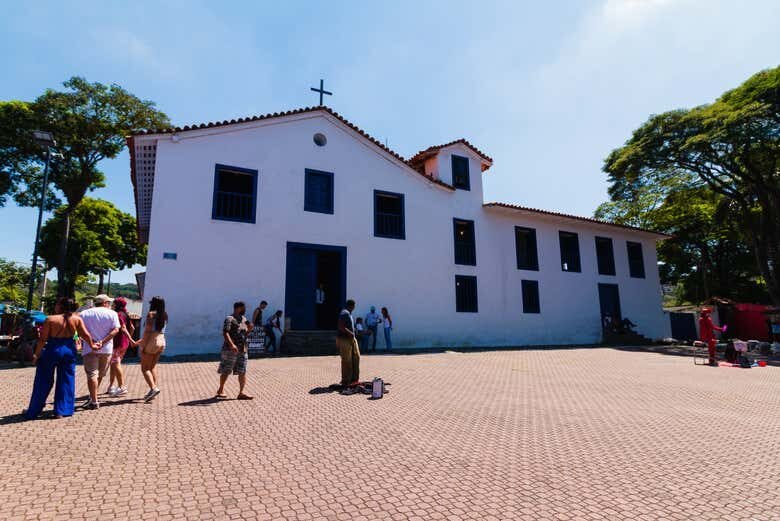 Explore a Pitoresca Embu das Artes: Cultura e Arte Pertinho de SP!