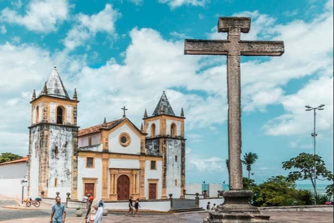 Explore as Maravilhas de Recife e Olinda: Excursão Imperdível Saindo de Porto de Galinhas!
