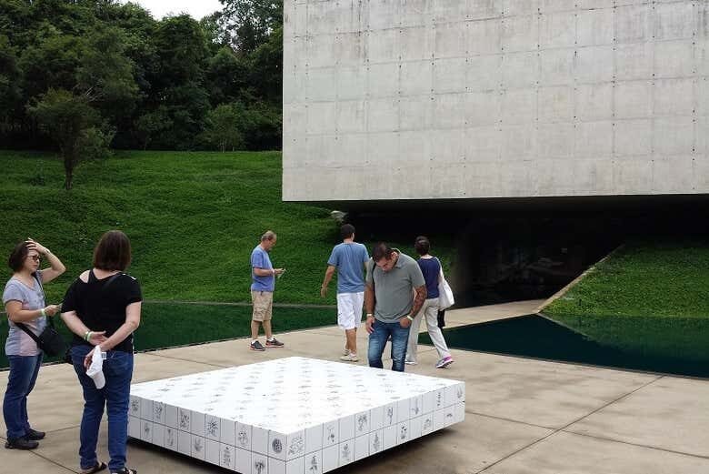 Excursão ao Instituto Inhotim: Arte ao Ar Livre na Mata Atlântica!