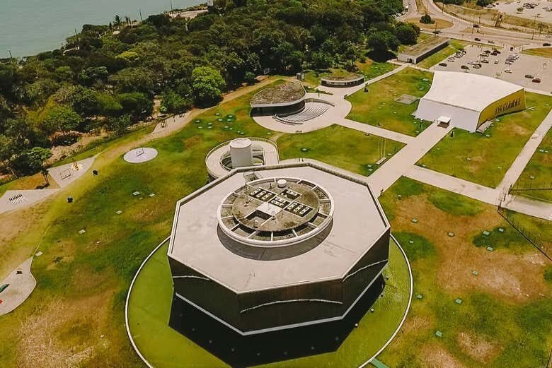 Excursão Inesquecível a João Pessoa: Cultura, Praias e Pôr do Sol Mágico!