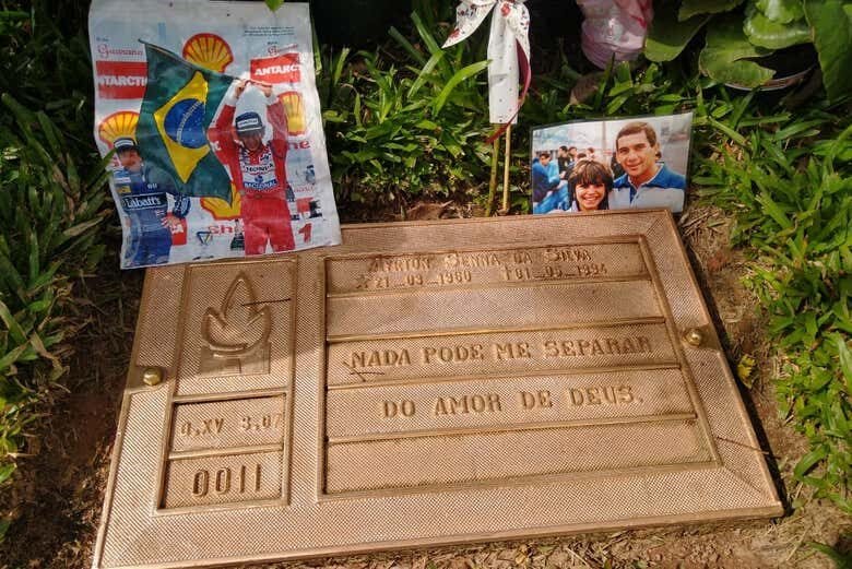 Tour Privado do Ayrton Senna em São Paulo: Vivencie a História do Ícone da Fórmula 1!