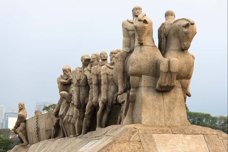 Descubra São Paulo à Noite: Tour Panorâmico Iluminado!