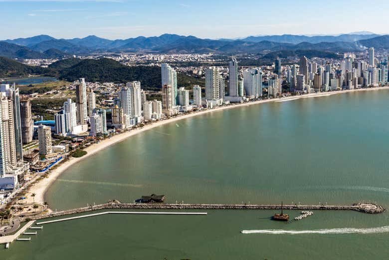 Diversão e Encanto: Balneário Camboriú + Parque Unipraias