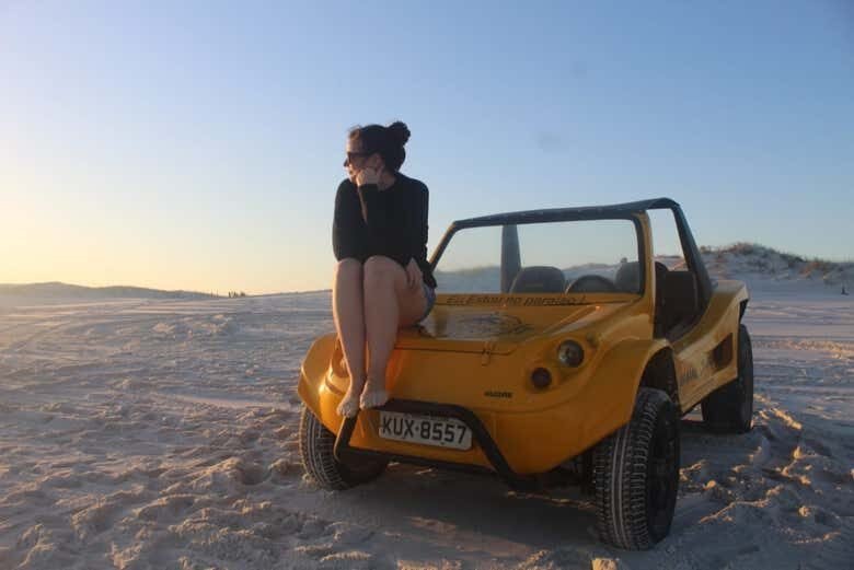 Tour de Buggy por Arraial do Cabo: Aventura e Beleza Natural!