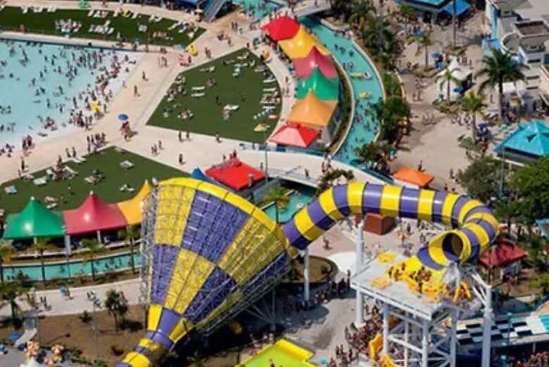 Excursão ao Parque Aquático Wet'n Wild - Diversão para Toda a Família!