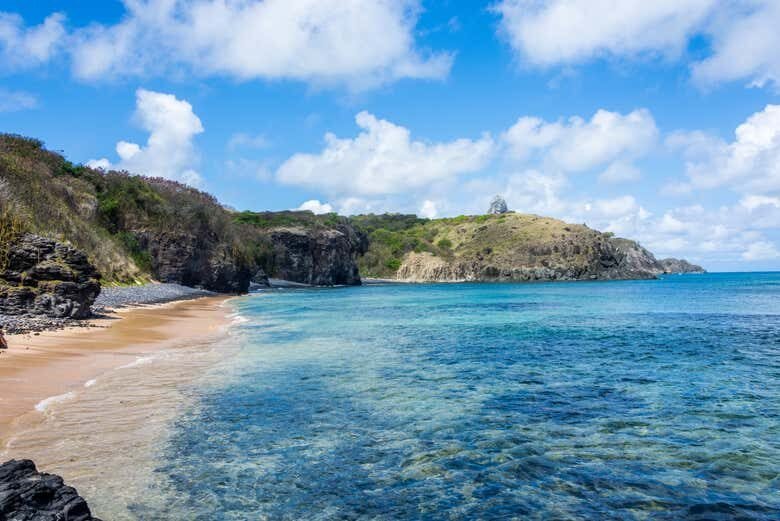 Mergulho Inesquecível em Fernando de Noronha: Explore o Naufrágio do Porto!