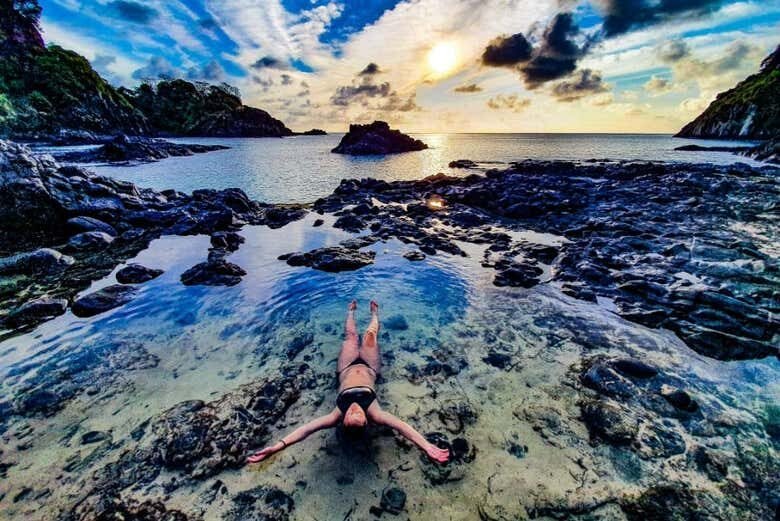 Tour Privado por Fernando de Noronha: Descubra o Paraíso Exclusivamente para Você!