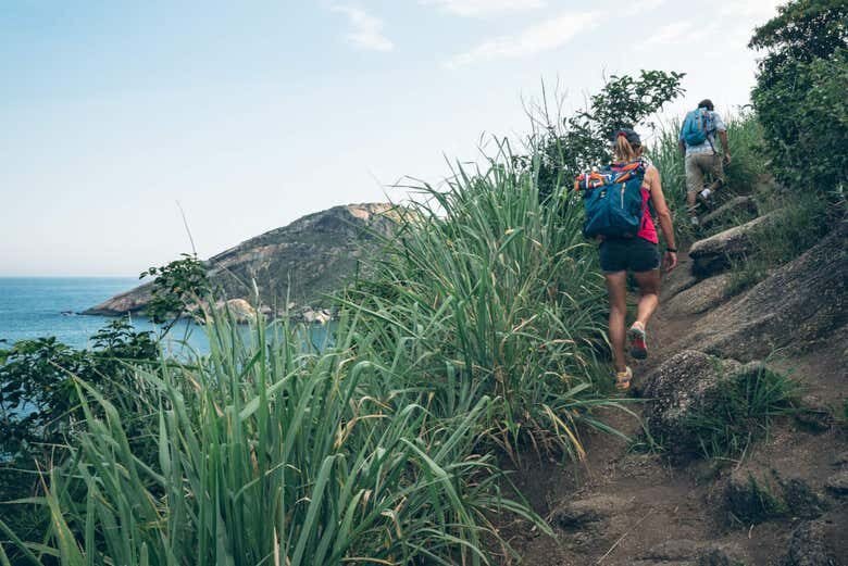Aventura Incrível na Trilha pela Pedra do Telégrafo no Rio de Janeiro!